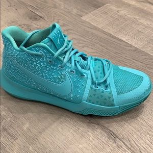 Kyrie 3’s Aqua